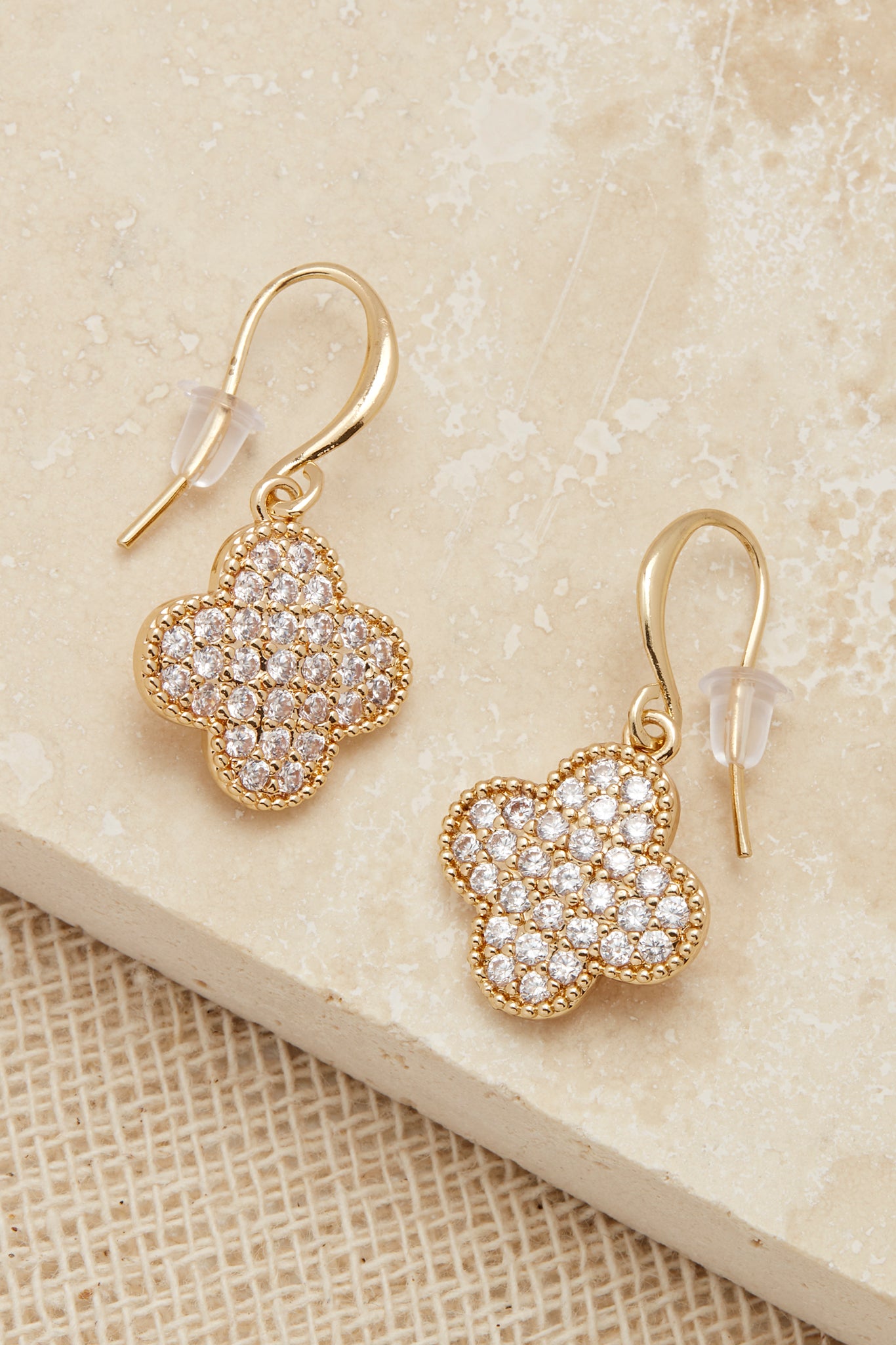 Van cleef hot sale clover earrings