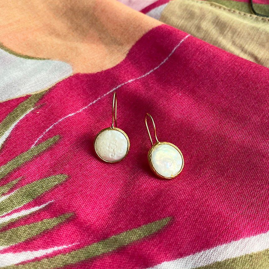 Coin pearl earrings