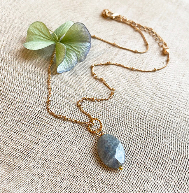 Grey pendant necklace