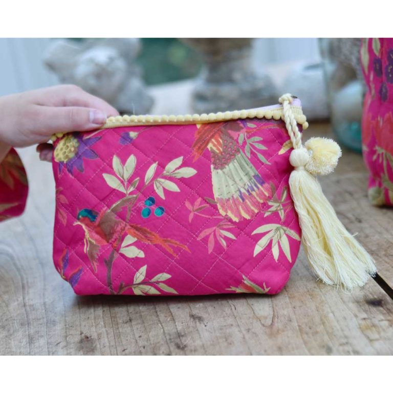 Small wash bag fuchsia