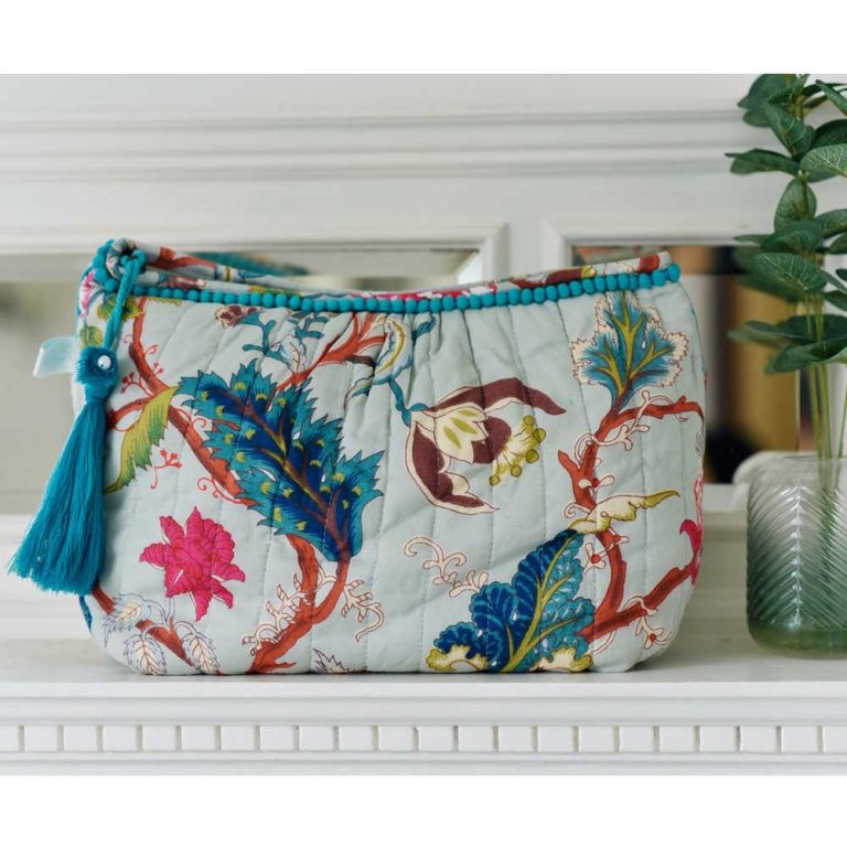 Large wash bag White Leaf